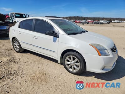 Czwarte zdjęcie samochodu z boku: 2010 NISSAN SENTRA 2.0 VIN:3N1AB6AP9AL729747 - miniatura