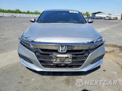 Piąte zdjęcie samochodu w środku: 2018 HONDA ACCORD SPORT VIN:1HGCV1F30JA154873 - miniatura