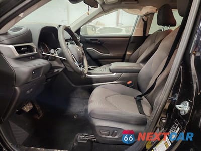 Zdjęcie 7 z 13 samochodu: 2021 TOYOTA HIGHLANDER L VIN:5TDCZRBH2MS526496 - miniatura