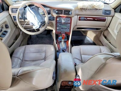 Zdjęcie 8 z 12 samochodu: 2000 VOLVO S70 T5 TURBO VIN:YV1LS53D6Y2634331 - miniatura