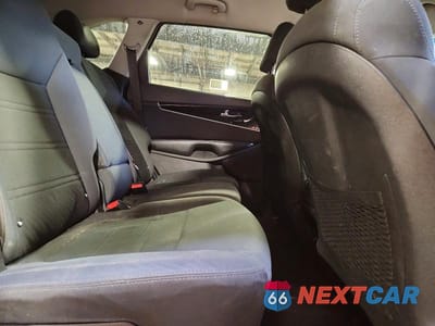 Zdjęcie 11 z 12 samochodu: 2019 KIA SORENTO LX V6 VIN:5XYPGDA50KG489444 - miniatura
