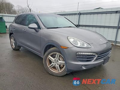 Czwarte zdjęcie samochodu z boku: 2012 PORSCHE CAYENNE S VIN:WP1AB2A26CLA41566 - miniatura
