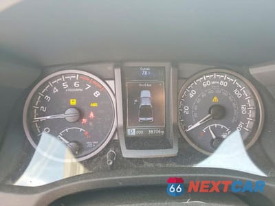 Zdjęcie 9 z 12 samochodu: 2022 TOYOTA TACOMA TRD OFF-ROAD VIN:3TMDZ5BN4NM131191 - miniatura