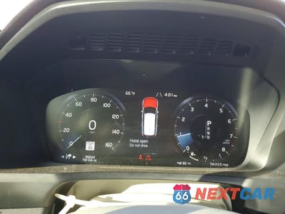 Zdjęcie 9 z 11 samochodu: 2020 VOLVO XC90 T5 MOMENTUM VIN:YV4102PK8L1591777 - miniatura