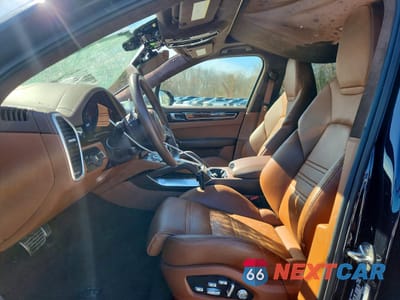 Zdjęcie 7 z 12 samochodu: 2021 PORSCHE CAYENNE TURBO VIN:WP1AF2AY6MDA36405 - miniatura