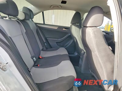 Zdjęcie 10 z 11 samochodu: 2017 VOLKSWAGEN JETTA 4D S VIN:3VW2B7AJ0HM374200 - miniatura