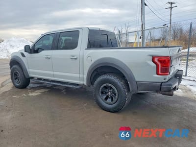 Drugie zdjęcie samochodu z przodu: 2017 FORD F150 RAPTOR VIN:1FTFW1RG4HFA83875 - miniatura