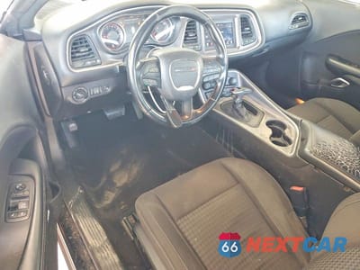 Zdjęcie 8 z 11 samochodu: 2019 DODGE CHALLENGER SXT VIN:2C3CDZAG3KH677113 - miniatura