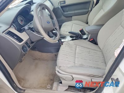 Zdjęcie 7 z 13 samochodu: 2010 FORD FOCUS SE VIN:1FAHP3FN7AW295573 - miniatura