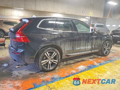 Trzecie zdjęcie samochodu z tyłu: 2019 VOLVO XC60 T6 MOMENTUM VIN:LYVA22RK2KB238338 - miniatura