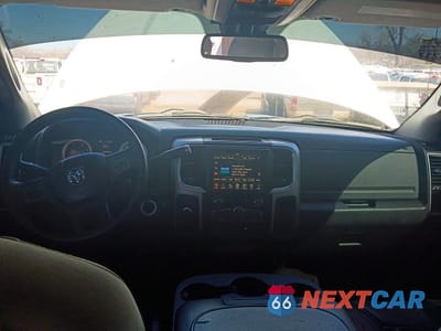 Zdjęcie 9 z 10 samochodu: 2016 RAM 2500 SLT VIN:3C6UR5DL7GG367760 - miniatura