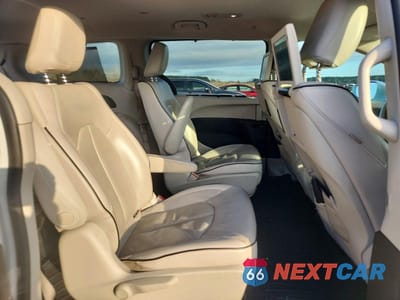 Zdjęcie 11 z 13 samochodu: 2018 CHRYSLER PACIFICA HYBRID LIMITED VIN:2C4RC1N79JR183478 - miniatura