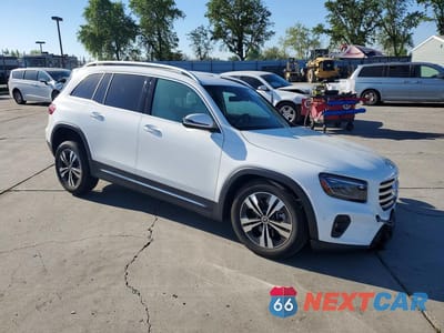 Czwarte zdjęcie samochodu z boku: 2025 MERCEDES-BENZ GLB 250 4MATIC VIN:W1N4M4HB8SW426093 - miniatura