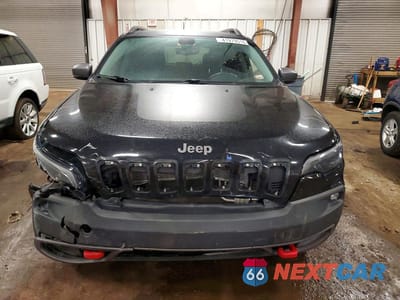 Piąte zdjęcie samochodu w środku: 2019 JEEP CHEROKEE TRAILHAWK VIN:1C4PJMBX6KD397593 - miniatura