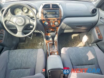 Zdjęcie 8 z 12 samochodu: 2002 TOYOTA RAV4 VIN:JTEHH20V926041774 - miniatura