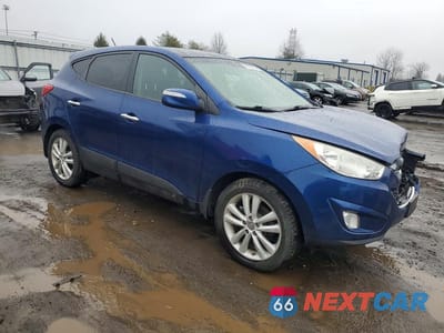 Czwarte zdjęcie samochodu z boku: 2013 HYUNDAI TUCSON LIMITED VIN:KM8JU3AC0DU774214 - miniatura