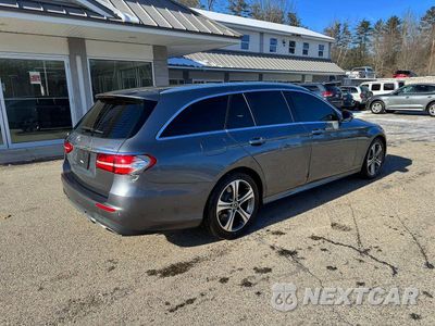 Czwarte zdjęcie samochodu z boku: 2017 MERCEDES-BENZ E 400 4MATIC VIN:WDDZH6GB9HA239374 - miniatura