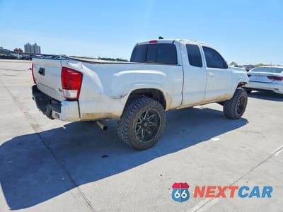 Trzecie zdjęcie samochodu z tyłu: 2017 TOYOTA TACOMA SR VIN:5TFSX5EN9HX056415 - miniatura