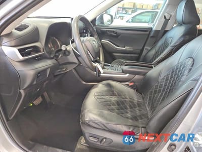 Zdjęcie 7 z 11 samochodu: 2021 TOYOTA HIGHLANDER L VIN:5TDCZRBH0MS075827 - miniatura