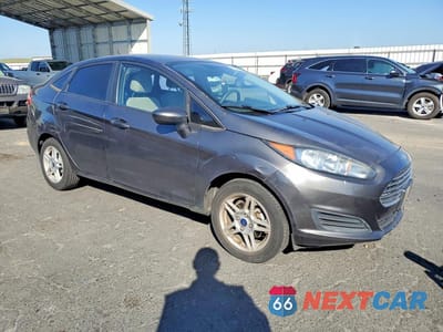 Czwarte zdjęcie samochodu z boku: 2017 FORD FIESTA SE VIN:3FADP4BJ6HM140420 - miniatura