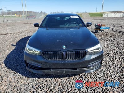 Piąte zdjęcie samochodu w środku: 2018 BMW 530XE VIN:WBAJB1C52JB084370 - miniatura