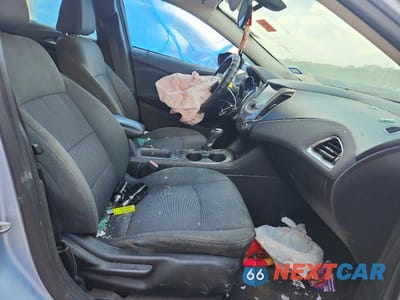 Zdjęcie 7 z 12 samochodu: 2018 CHEVROLET CRUZE LT VIN:1G1BE5SM3J7164187 - miniatura