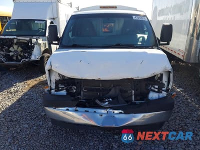 Piąte zdjęcie samochodu w środku: 2017 CHEVROLET EXPRESS UTILITY / SERVICE TRUCK VIN:1GB0GRFG6H1158213 - miniatura