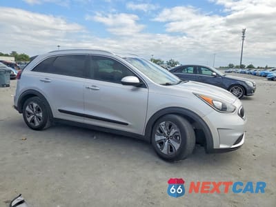 Czwarte zdjęcie samochodu z boku: 2019 KIA NIRO LX VIN:KNDCB3LC7K5344316 - miniatura