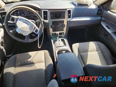 Zdjęcie 8 z 12 samochodu: 2008 JEEP GRAND CHEROKEE LAREDO VIN:1J8GR48K98C221147 - miniatura