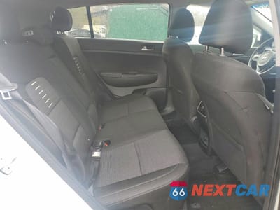 Zdjęcie 10 z 11 samochodu: 2017 KIA SPORTAGE LX VIN:KNDPMCAC1H7160226 - miniatura