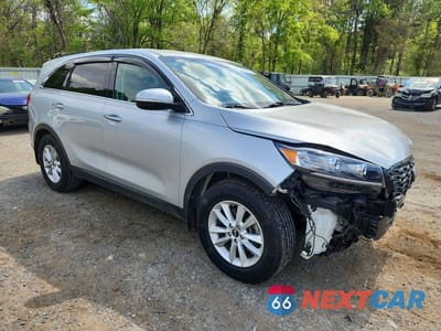 Czwarte zdjęcie samochodu z boku: 2020 KIA SORENTO LX VIN:5XYPG4A37LG660187 - miniatura