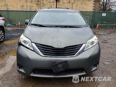 Piąte zdjęcie samochodu w środku: 2014 TOYOTA SIENNA LE 8-PASSENGER VIN:5TDKK3DC4ES440851 - miniatura