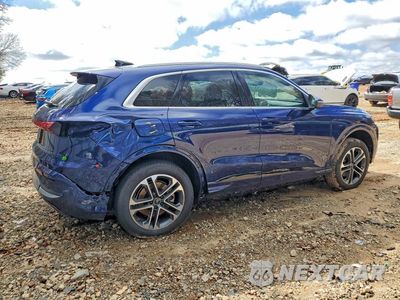 Trzecie zdjęcie samochodu z tyłu: 2025 AUDI Q5 PREMIUM VIN:WA11AAGU9S2089388 - miniatura