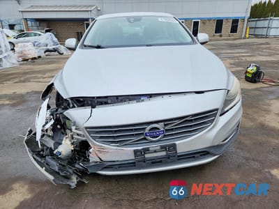 Piąte zdjęcie samochodu w środku: 2015 VOLVO S60 VIN:YV1612TK0F1345848 - miniatura