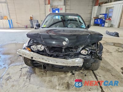 Piąte zdjęcie samochodu w środku: 2004 BMW 325 XI VIN:WBAEU334X4PR12798 - miniatura