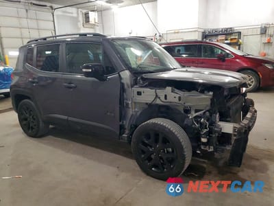 Czwarte zdjęcie samochodu z boku: 2023 JEEP RENEGADE ALTITUDE VIN:ZACNJDE13PPP26030 - miniatura