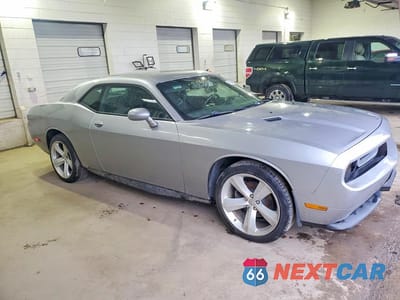 Czwarte zdjęcie samochodu z boku: 2013 DODGE CHALLENGER SXT VIN:2C3CDYAG3DH736979 - miniatura