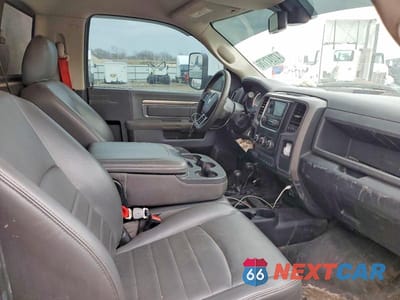 Zdjęcie 11 z 13 samochodu: 2018 RAM 3500 VIN:3C7WRTAJ5JG188894 - miniatura