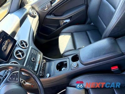 Zdjęcie 11 z 14 samochodu: 2018 MERCEDES-BENZ CLA 250 VIN:WDDSJ4EB1JN508060 - miniatura