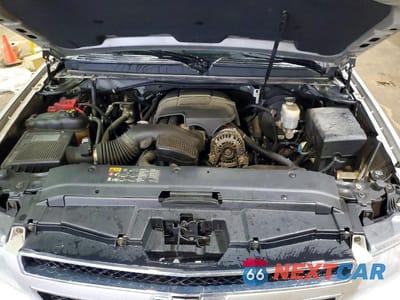 Zdjęcie 12 z 13 samochodu: 2011 CHEVROLET SUBURBAN K1500 LT VIN:1GNSKJE3XBR309170 - miniatura