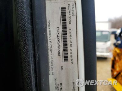 Zdjęcie 10 z 10 samochodu: 2019 VOLVO VNR SEMI TRUCK VIN:4V4W19DF2KN217893 - miniatura