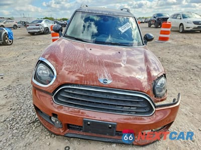 Piąte zdjęcie samochodu w środku: 2018 MINI COOPER COUNTRYMAN VIN:WMZYS7C33J3E07504 - miniatura