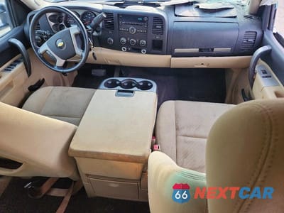 Zdjęcie 8 z 12 samochodu: 2010 CHEVROLET SILVERADO K1500 LT VIN:3GCRKSE30AG235558 - miniatura