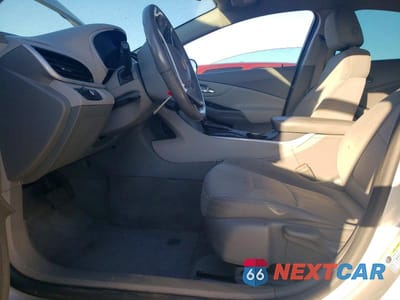 Zdjęcie 7 z 12 samochodu: 2016 CHEVROLET VOLT LT VIN:1G1RA6S55GU104429 - miniatura
