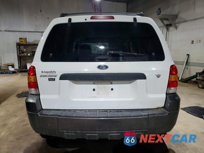 Zdjęcie 6 z 11 samochodu: 2006 FORD ESCAPE XLT VIN:1FMYU93106KC14012 - miniatura