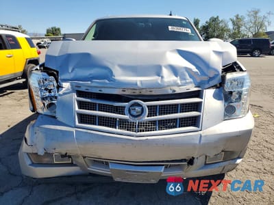 Piąte zdjęcie samochodu w środku: 2012 CADILLAC ESCALADE ESV PREMIUM VIN:1GYS3JEF7CR314130 - miniatura