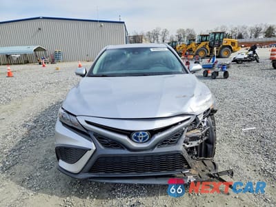 Piąte zdjęcie samochodu w środku: 2024 TOYOTA CAMRY HYBRID SE VIN:4T1S31AKXRU623519 - miniatura