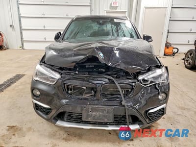 Piąte zdjęcie samochodu w środku: 2018 BMW X1 XDRIVE28I VIN:WBXHT3C32J5K31944 - miniatura