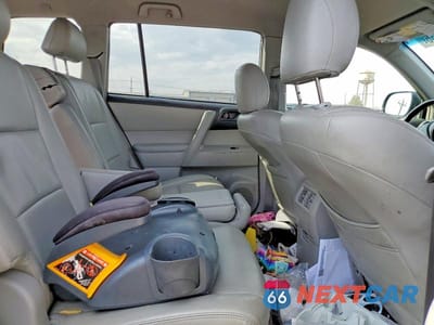 Zdjęcie 11 z 13 samochodu: 2008 TOYOTA HIGHLANDER VIN:JTEES41AX82033923 - miniatura