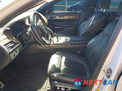 Zdjęcie 7 z 12 samochodu: 2016 BMW 750 XI VIN:WBA7F2C56GG415631 - miniatura